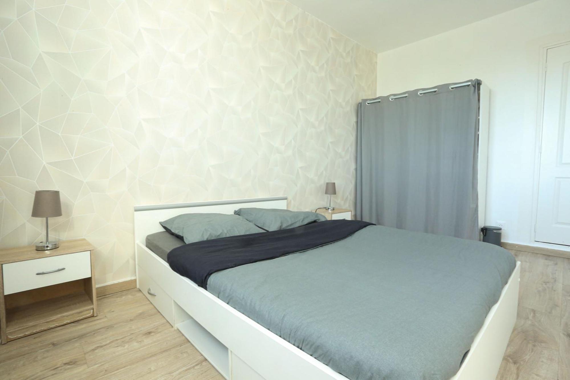 Elegant Appartement Bord De Seine 몽트로-포트-욘 외부 사진