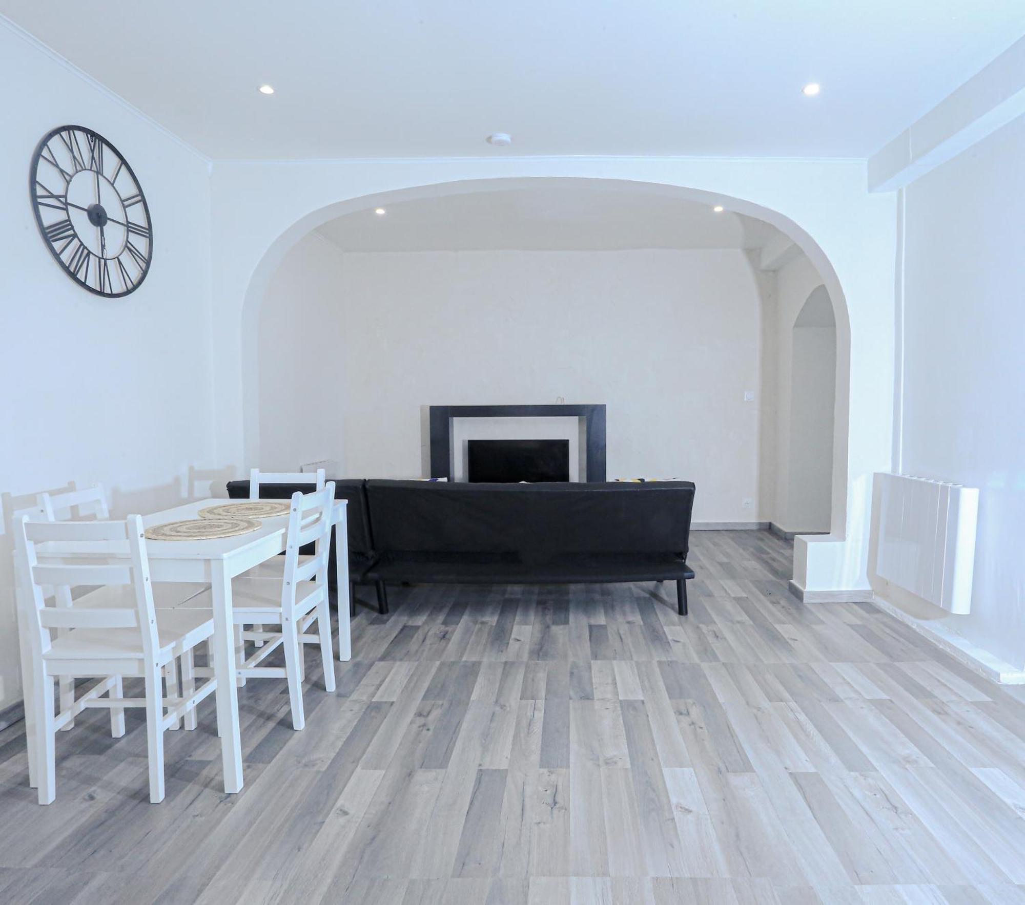 Elegant Appartement Bord De Seine 몽트로-포트-욘 외부 사진